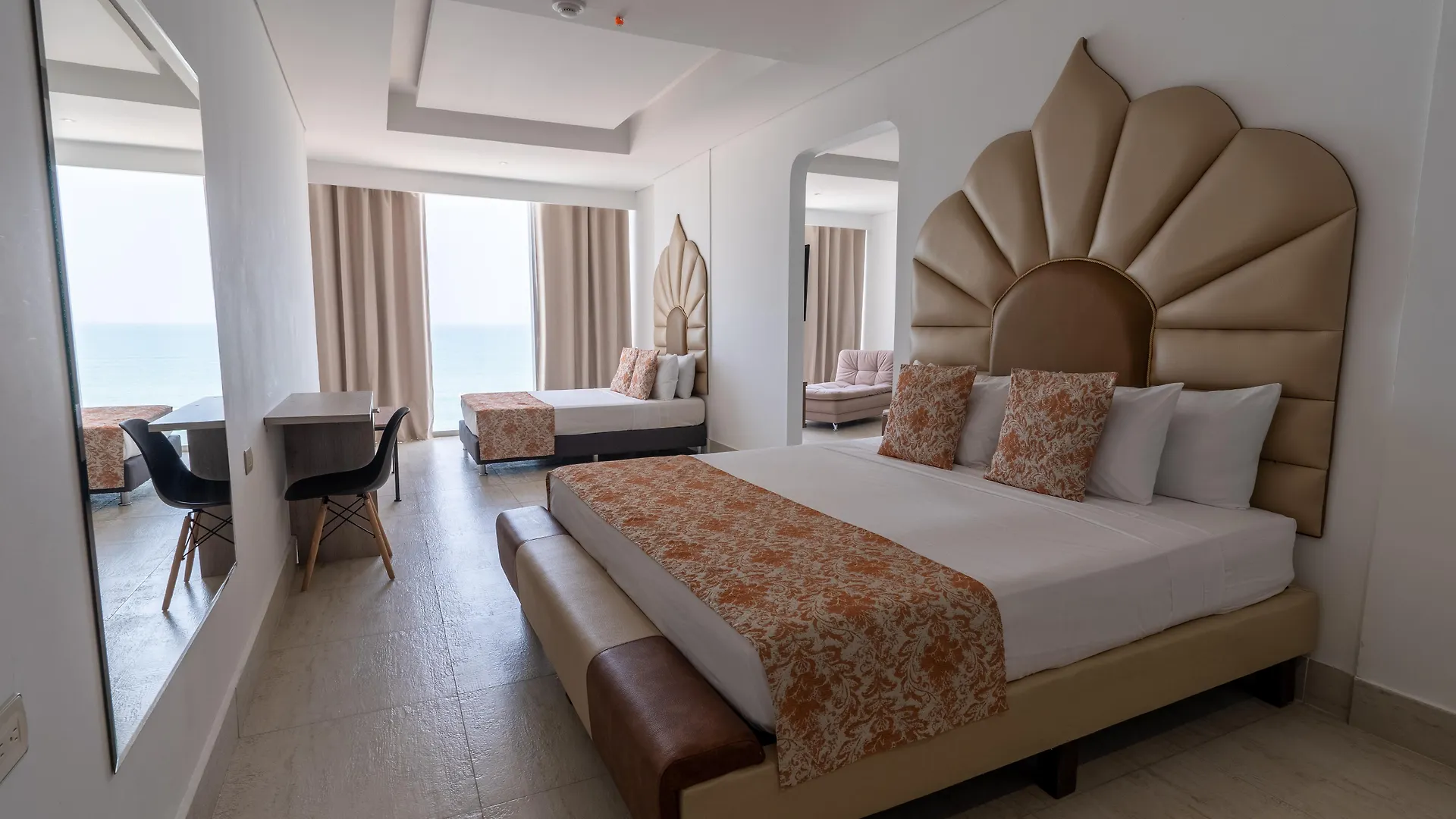 Hotel Cartagena Dubai 4*,